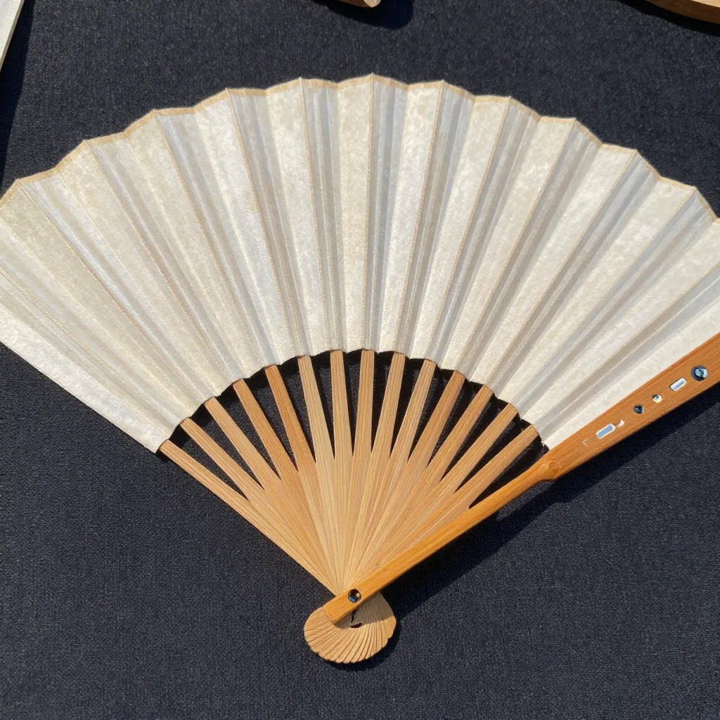 Éventail ancien - Bois et papier peint
